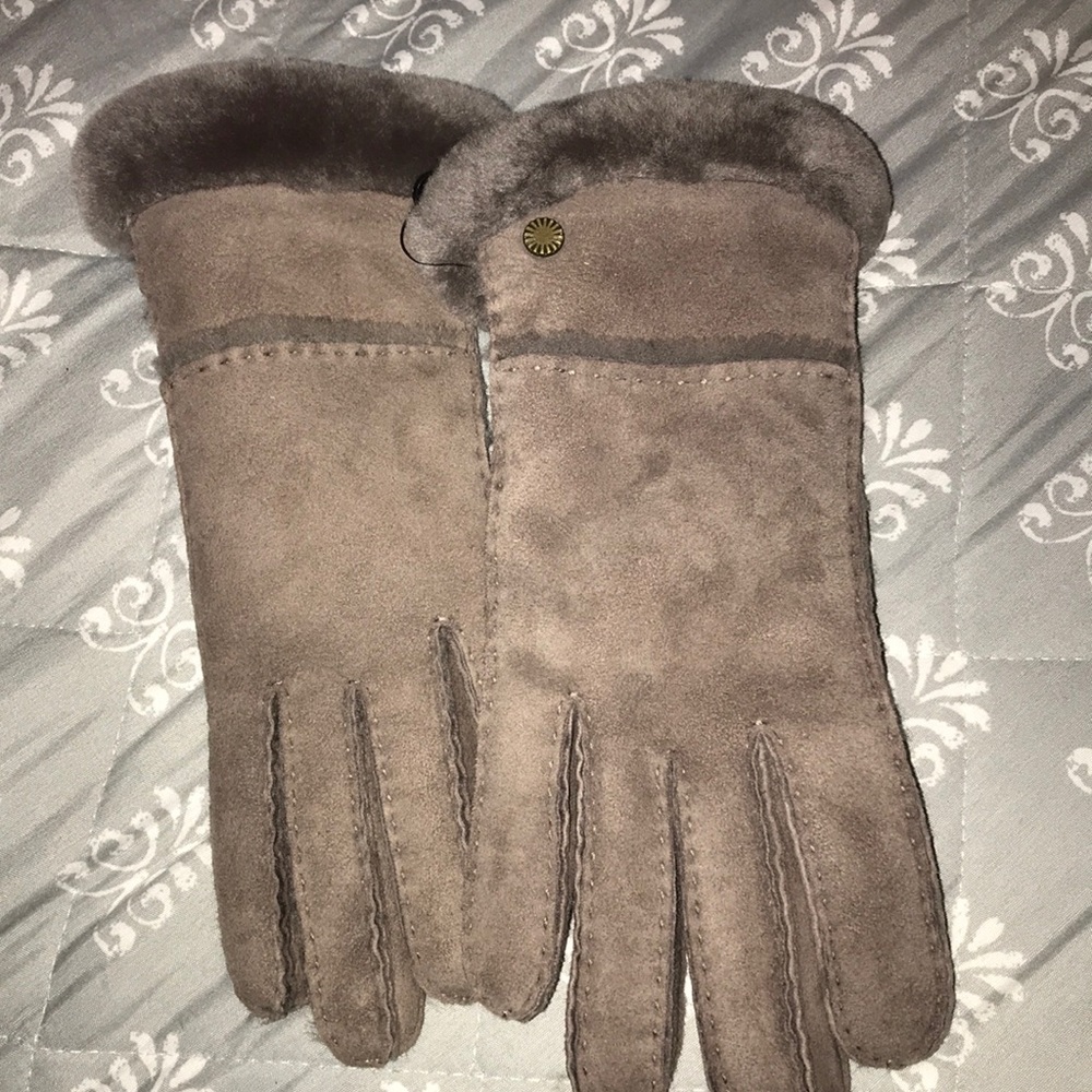 Women UGG Gloves
